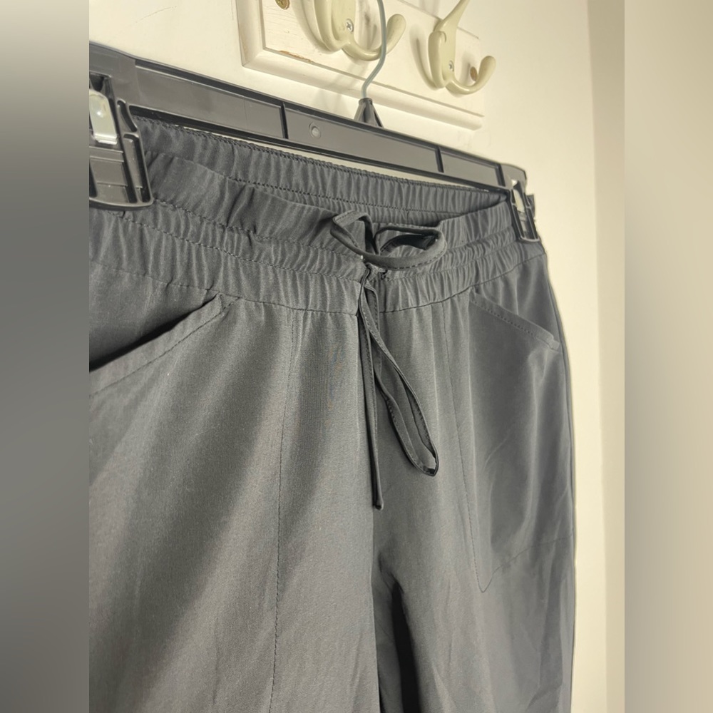 JJill Athletic capris small